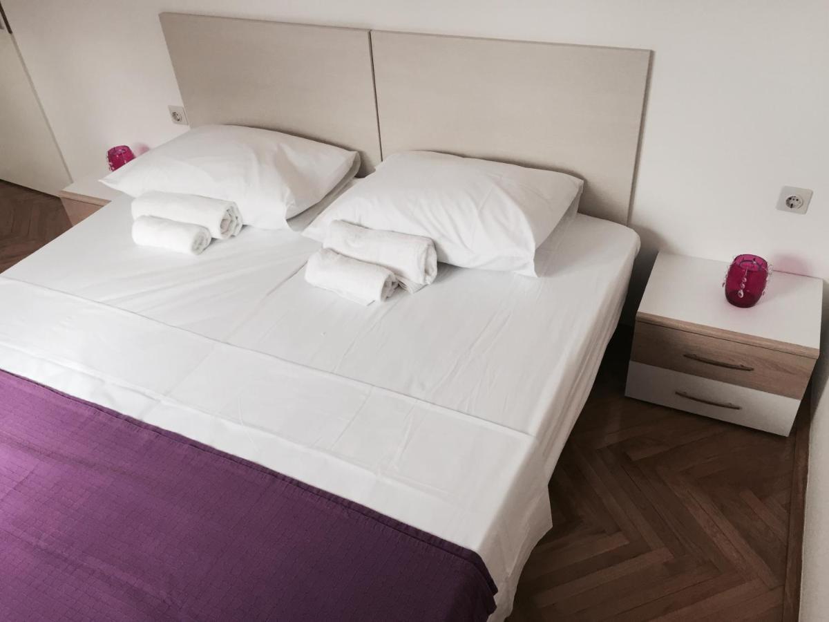 Apartments Leptiric Подстрана Екстериор снимка
