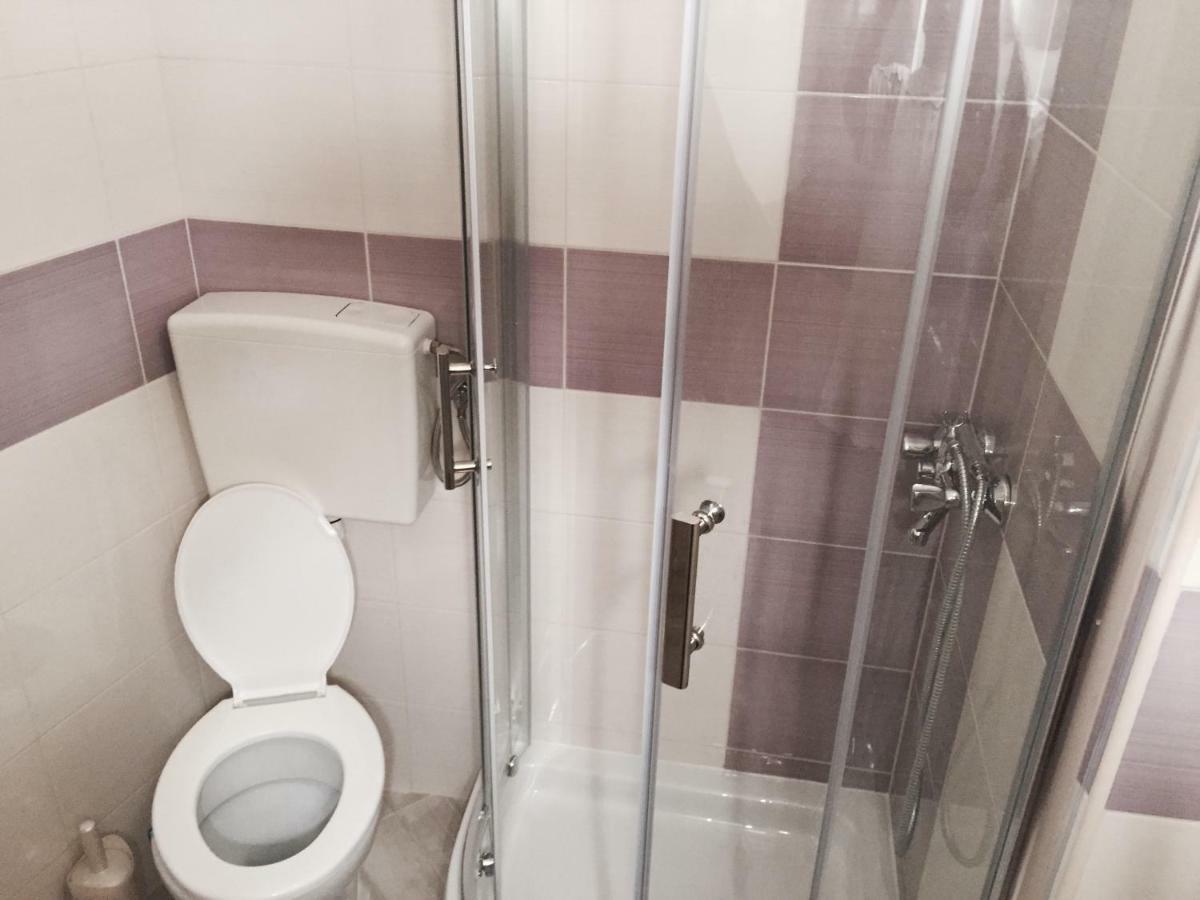 Apartments Leptiric Подстрана Екстериор снимка