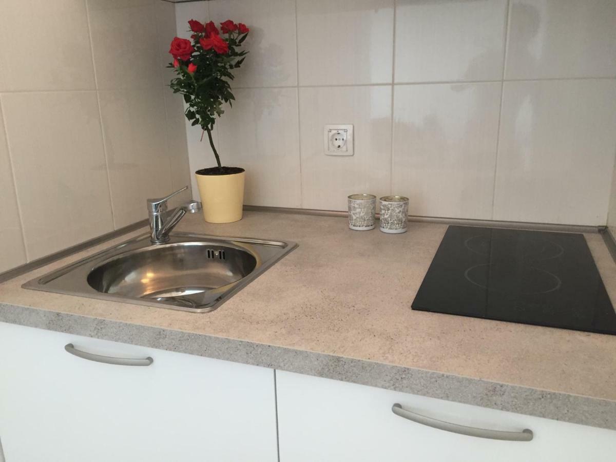 Apartments Leptiric Подстрана Екстериор снимка