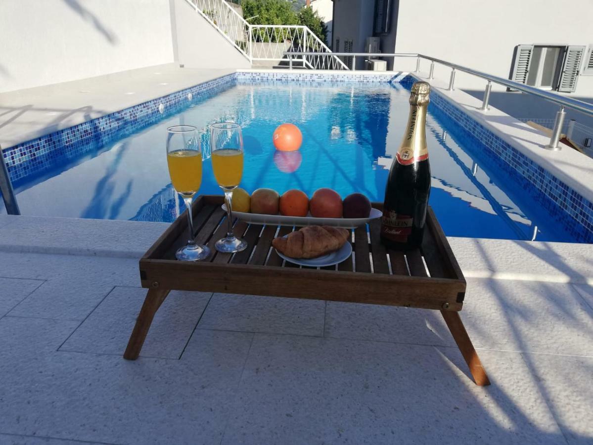 Apartments Leptiric Подстрана Екстериор снимка